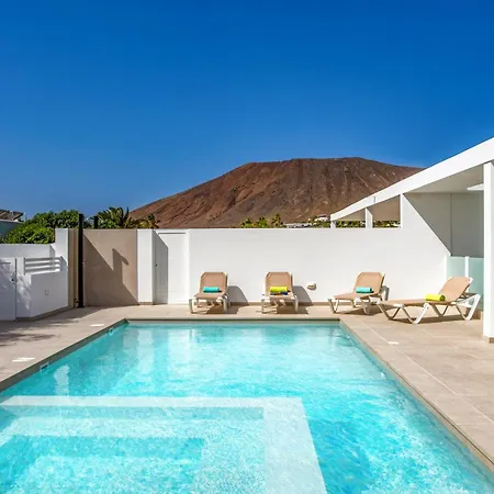 Villa Esmerad By Playa Blanca (Lanzarote)
